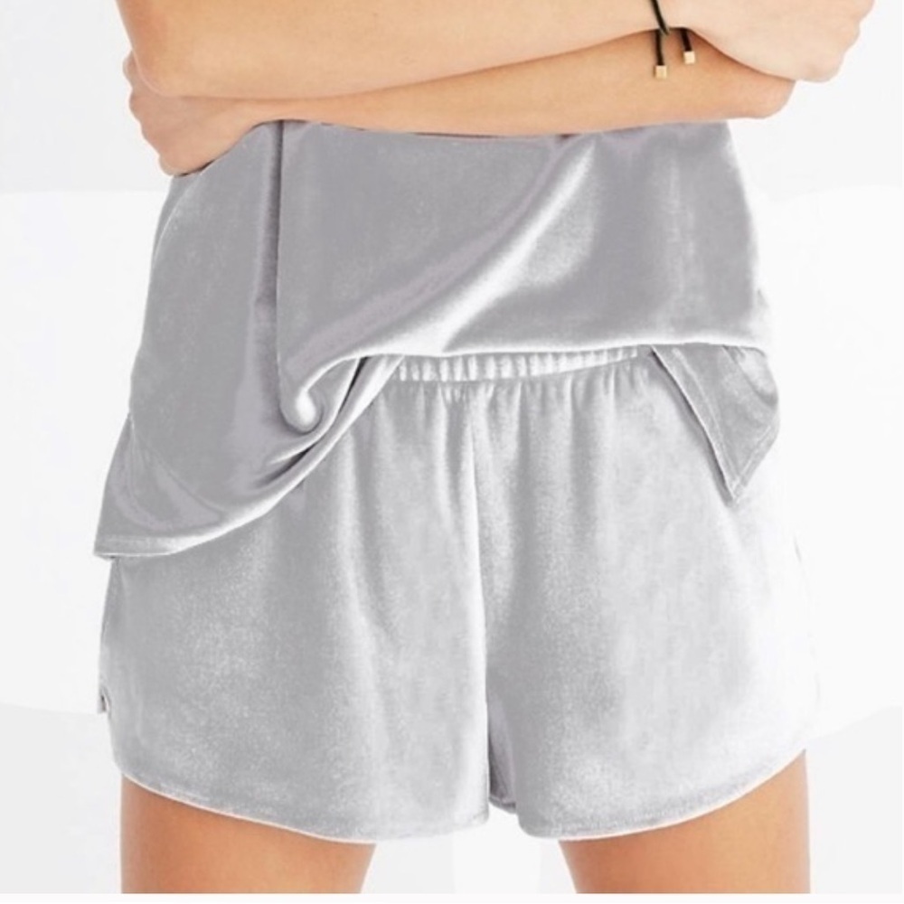 Madewell silver loungewear velour shorts pajamas size L
